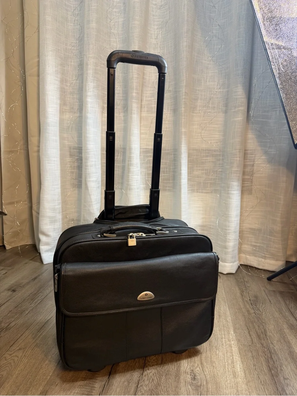 Samsonite Black Rolling Laptop Briefcase with Front Pocket